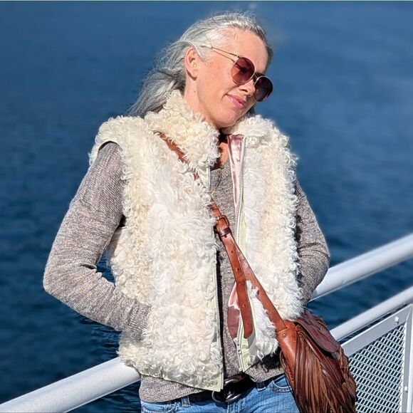 Vintage Curly Lamb fur Vest - Picture 4 of 10